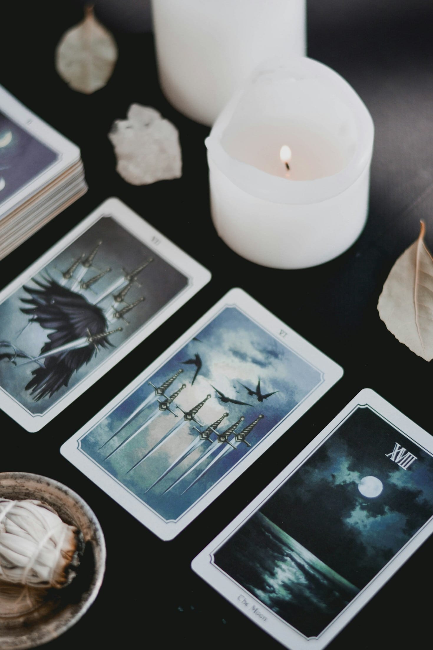 Explorando as conexões entre cartomancia e meditação